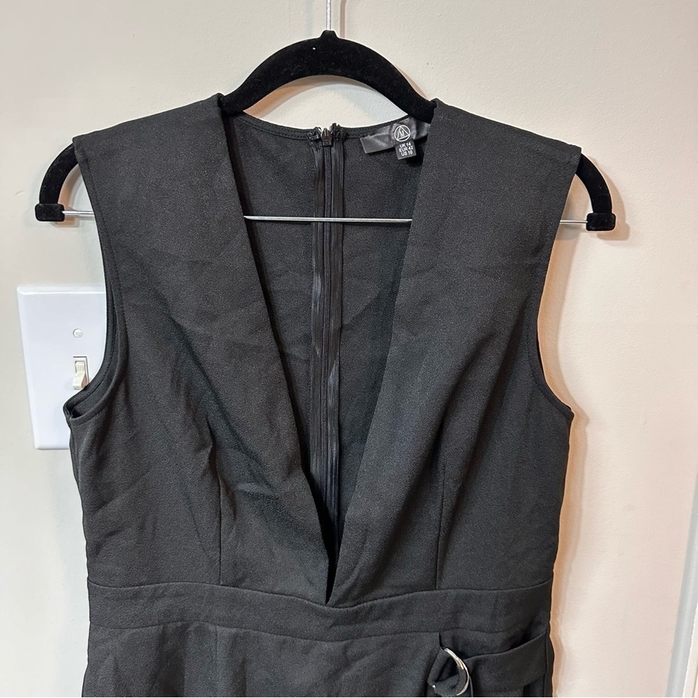 Missguided Black Skort in Size 10 - Picture 2 of 6